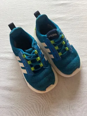 Adidas Runners, Blue, size 6.5, Shoes 6.5 (Walkers:12-24 mth)