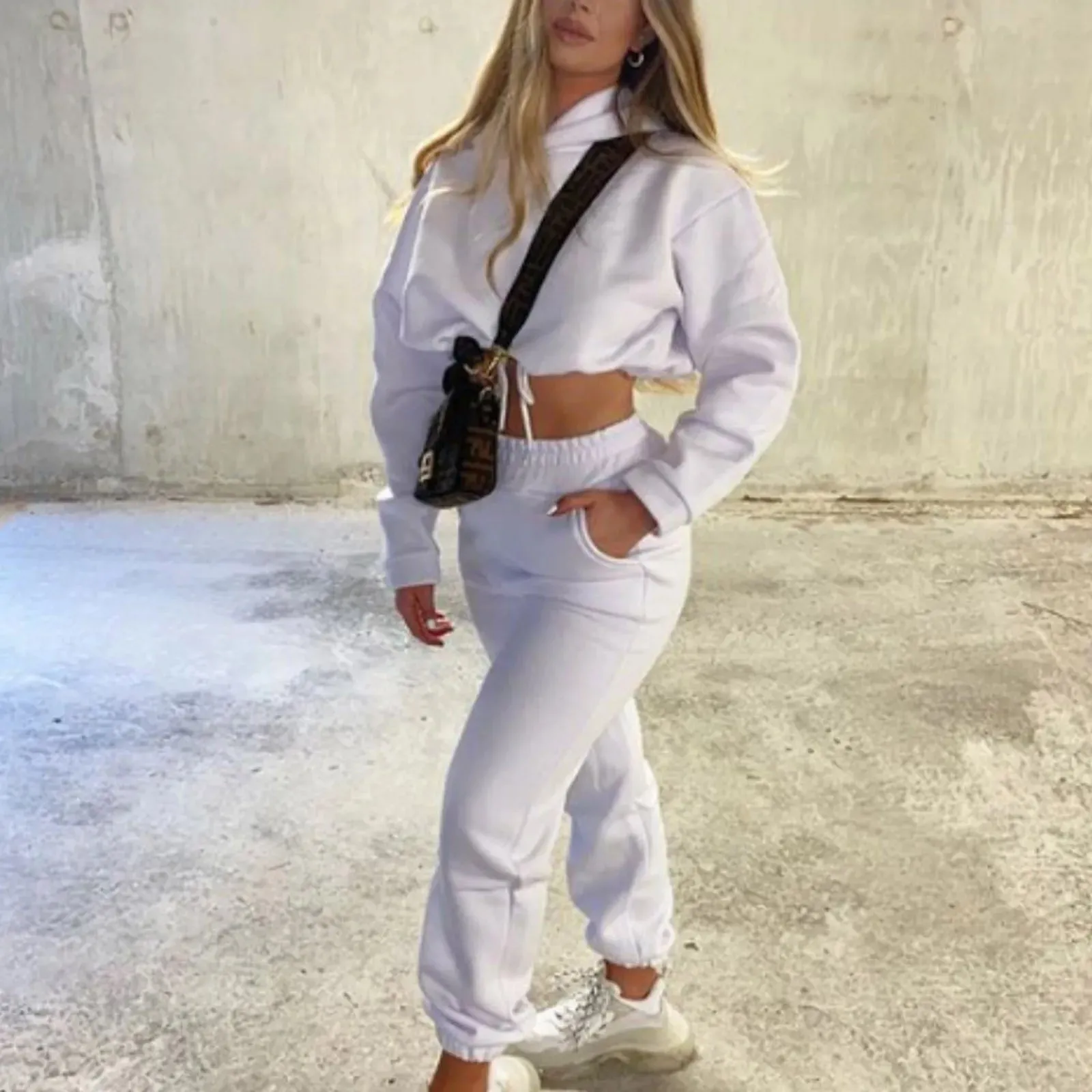 Anna Kort Trainingspak – Modebewust En Comfortabel