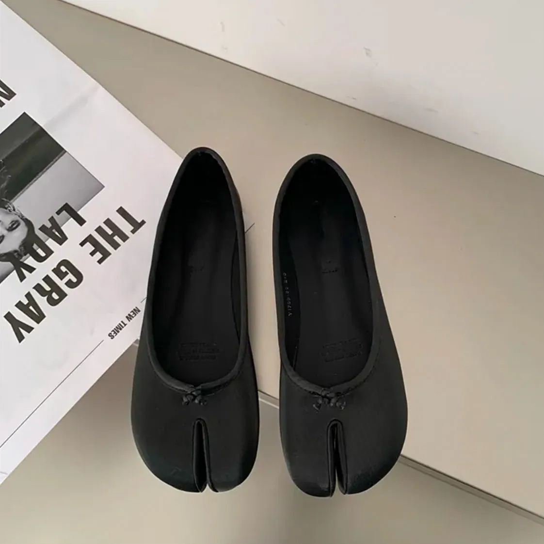 Ballerina Split Toe Silk Flats
