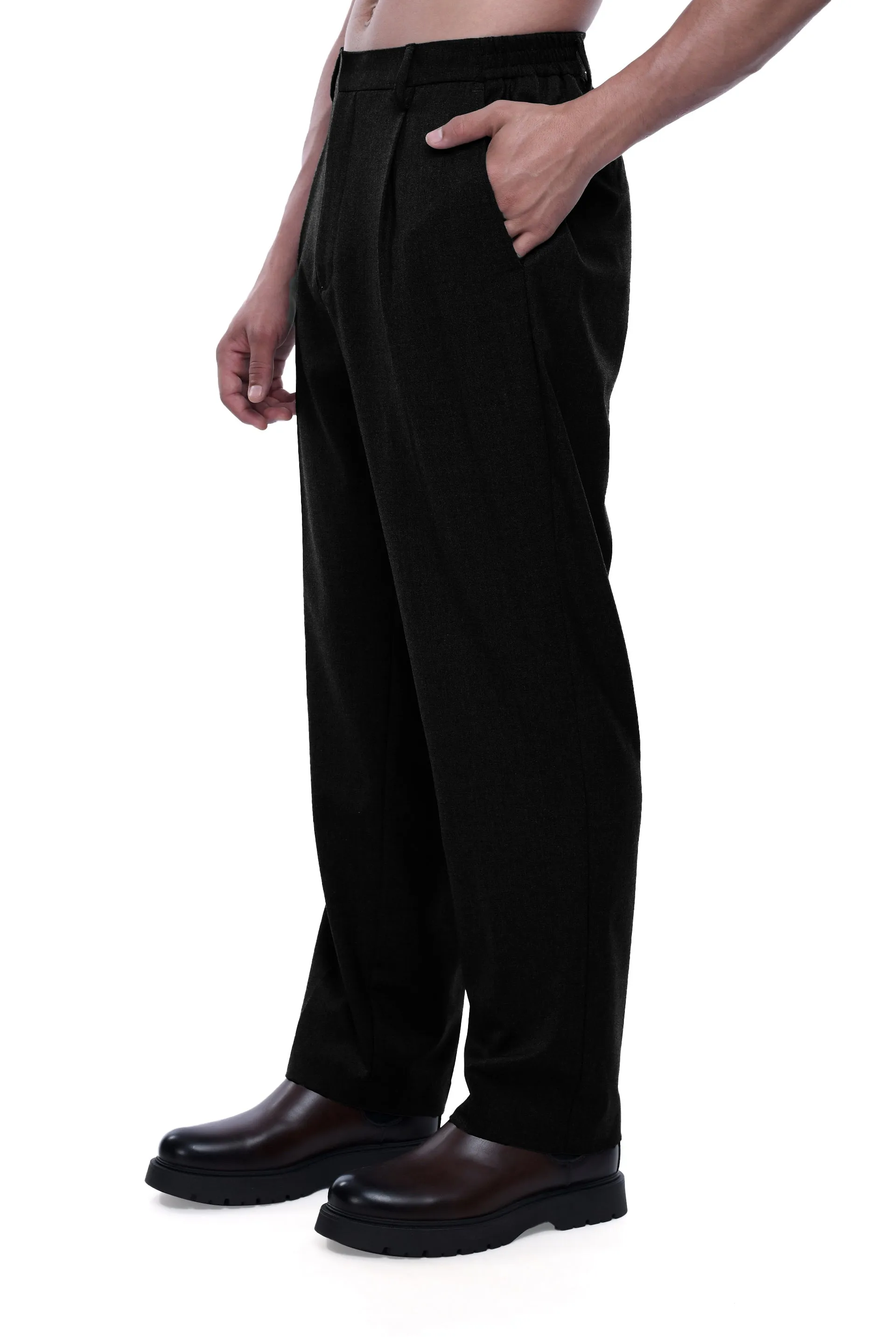 EASY IRON RELAXED TROUSERS IN BLACK