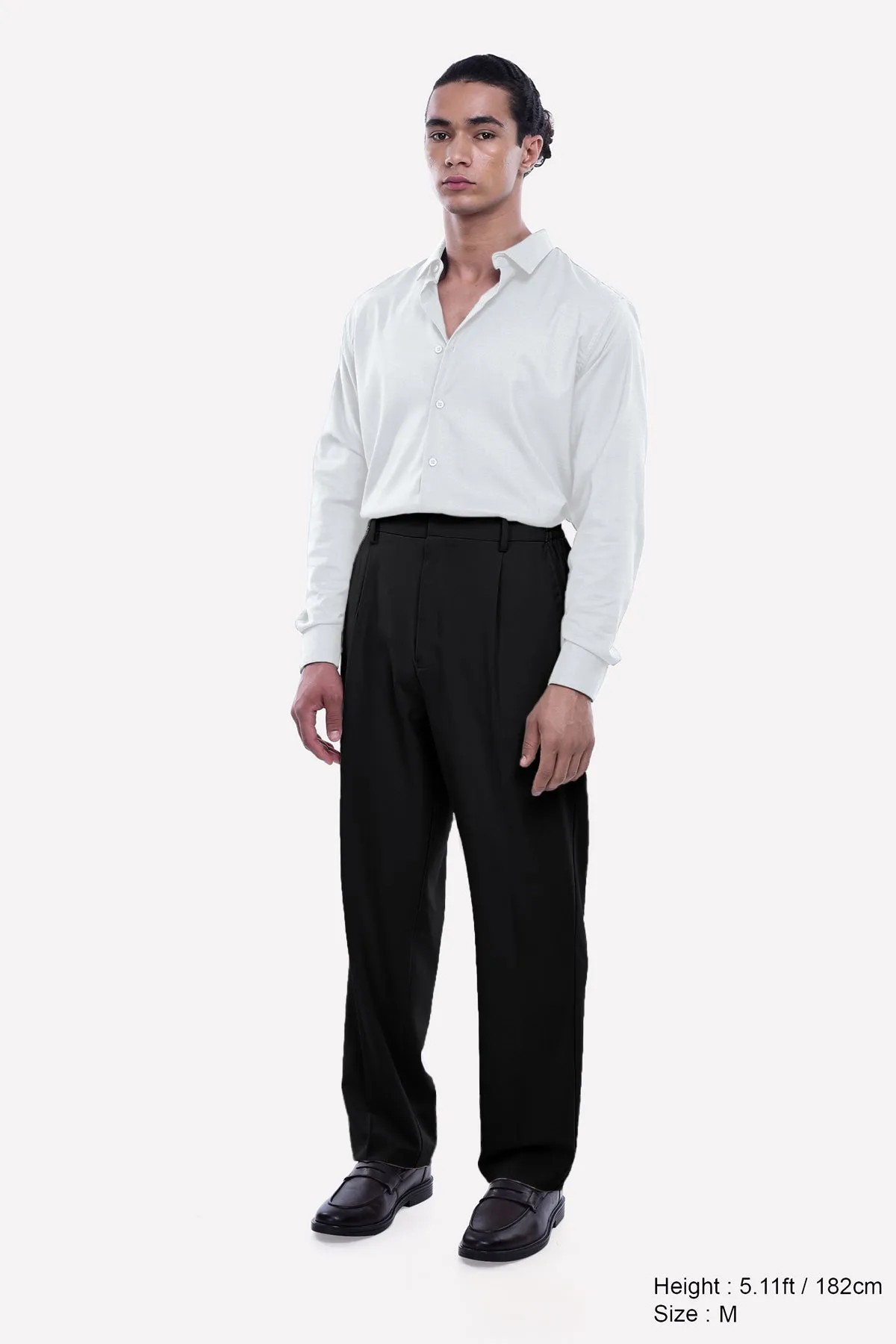 EASY IRON RELAXED TROUSERS IN BLACK