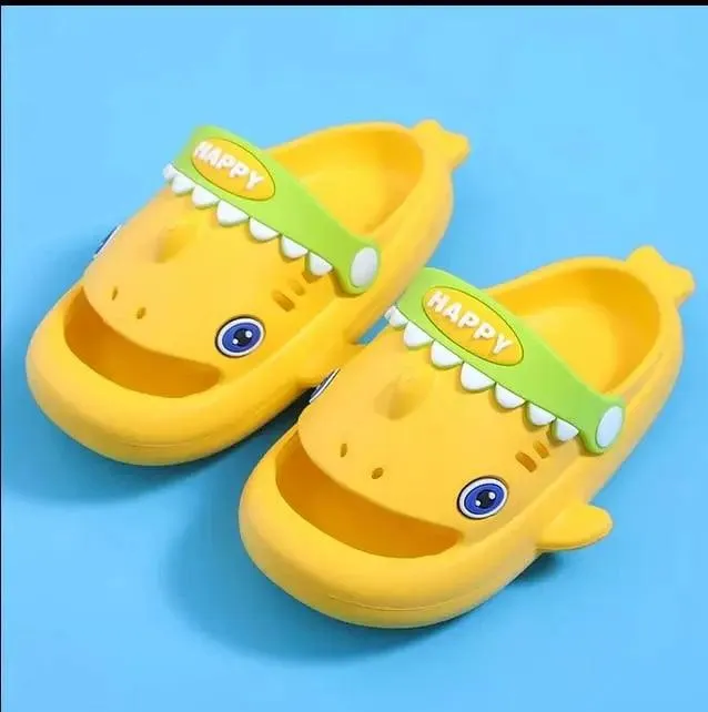 TRENDY SHARK CROCS